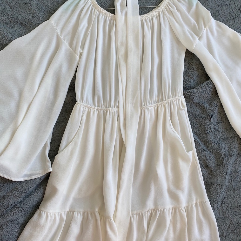 White beach or to go out dress